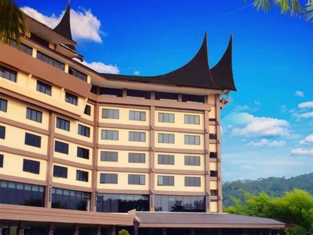 Kyriad Bumiminang Hotel Паданг Екстер'єр фото
