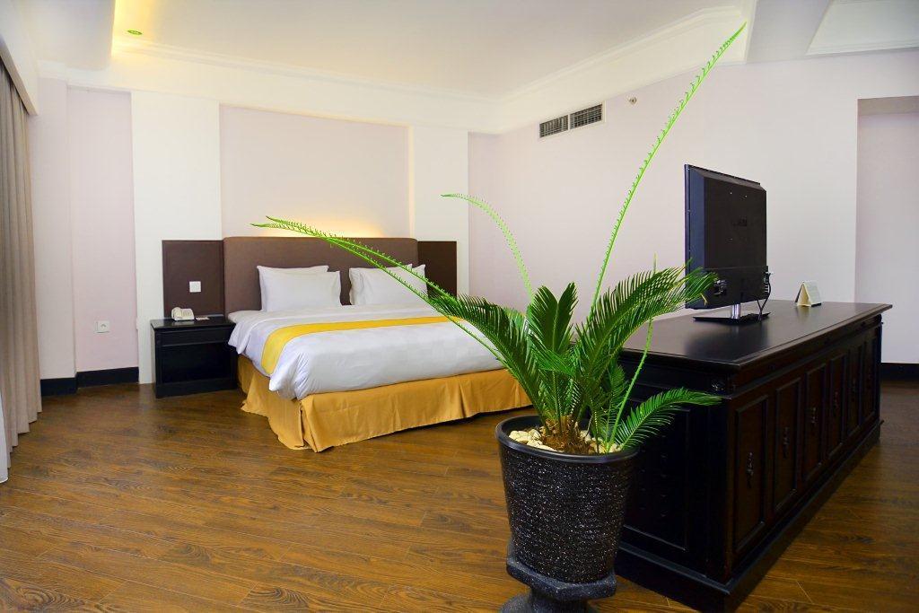 Kyriad Bumiminang Hotel Паданг Екстер'єр фото