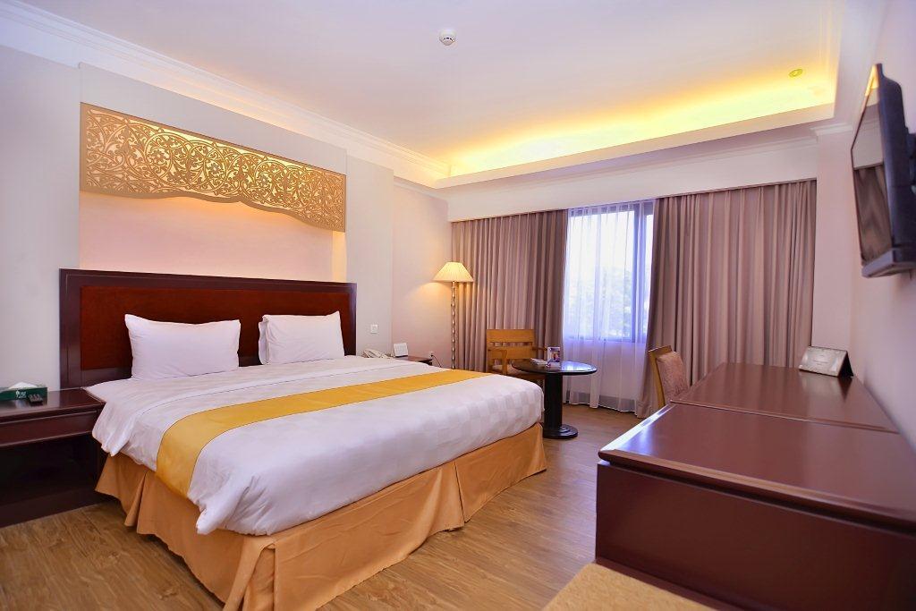 Kyriad Bumiminang Hotel Паданг Екстер'єр фото