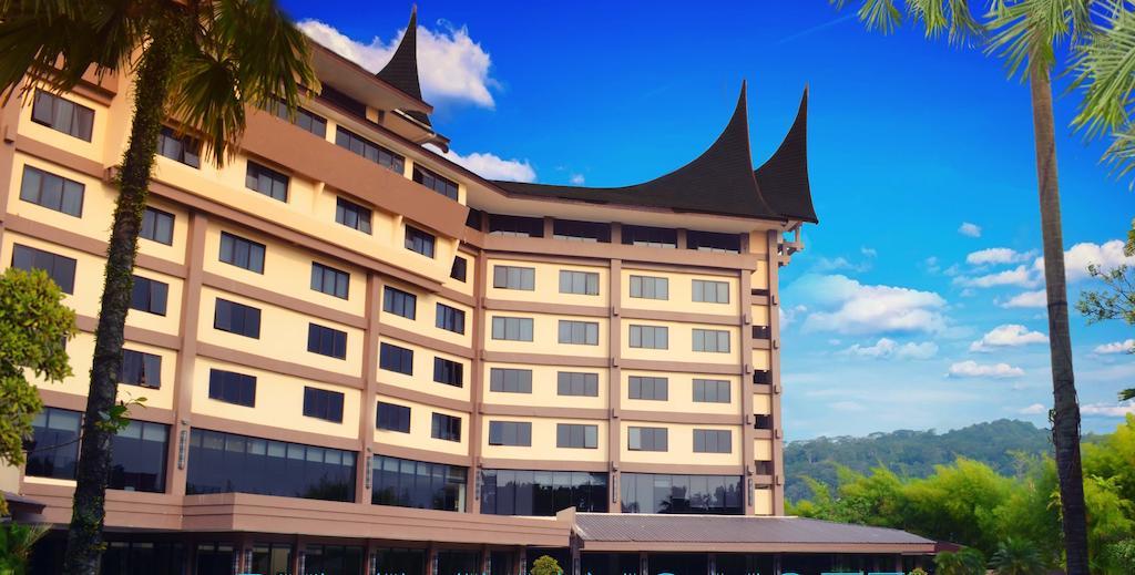 Kyriad Bumiminang Hotel Паданг Екстер'єр фото