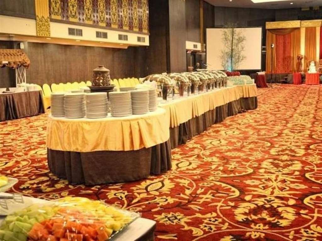 Kyriad Bumiminang Hotel Паданг Зручності фото